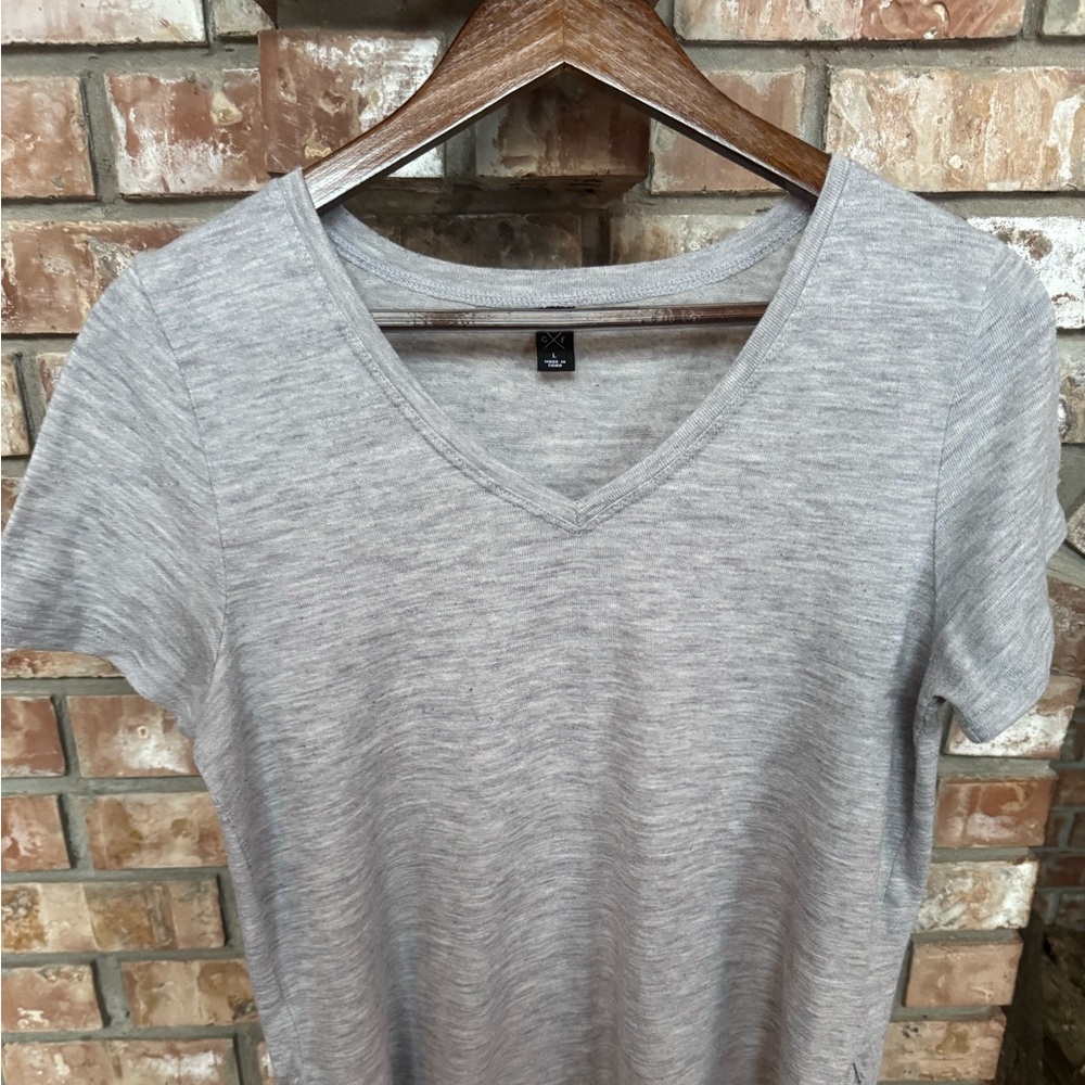 Gentle Fawn Tee - Curved Hem - Grey Sz Large